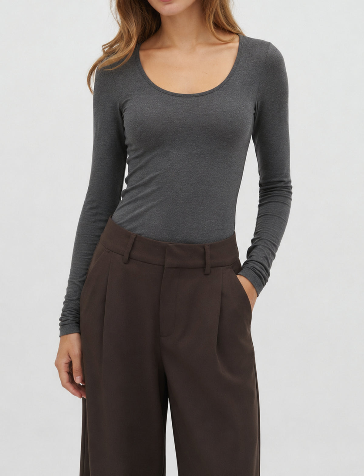 Anna_Dark Grey Melange_Model_0