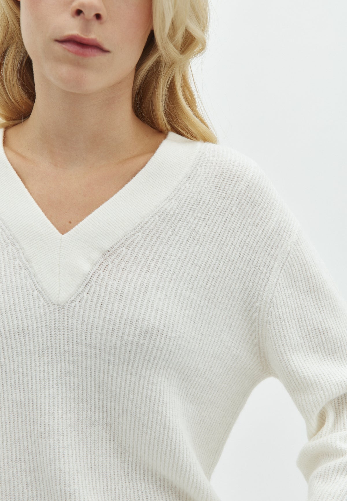 Asato V-M_Cloud Cream_Model_1