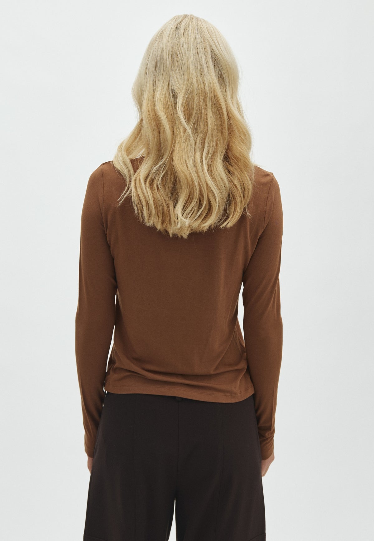Christina-M_Pecan_Model_2