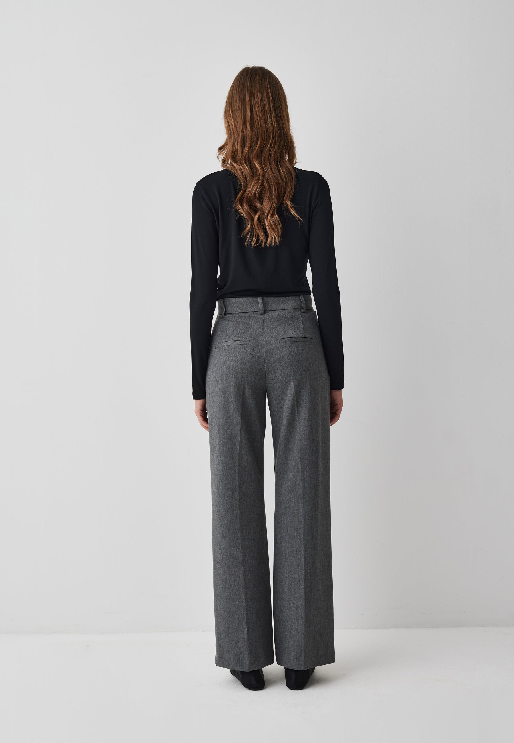 Lucy-M_Medium Melange_Model_4