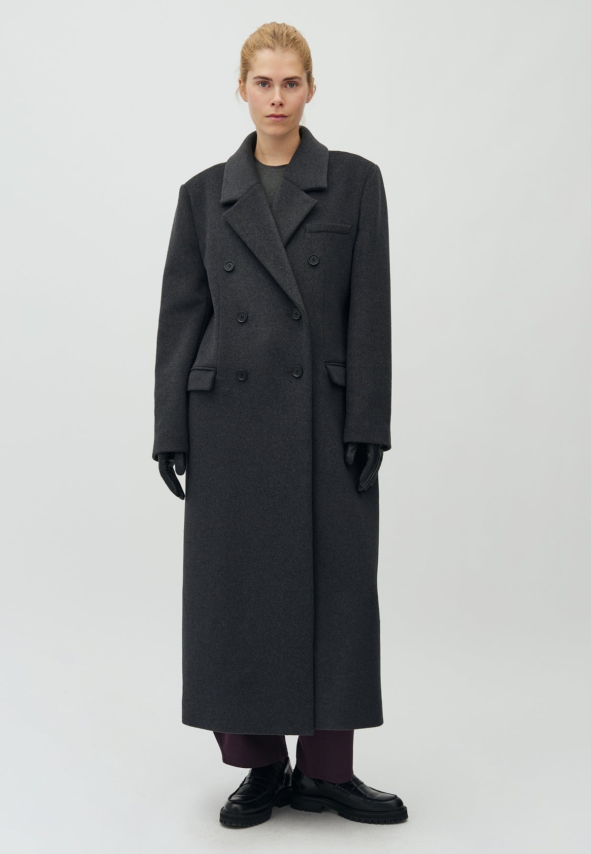 Nesmina-M_Dark Grey Melange_Model_0
